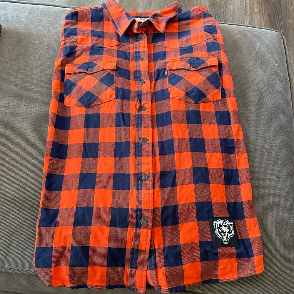 Levi’s Flannel - Picture 3 of 6